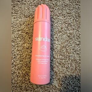 Sundae Strawberries & Cream Shower Foam